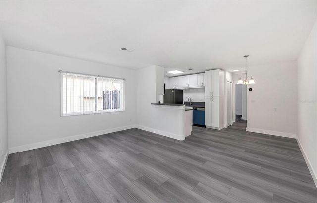 360 57TH STREET N, St Petersburg, FL 33710