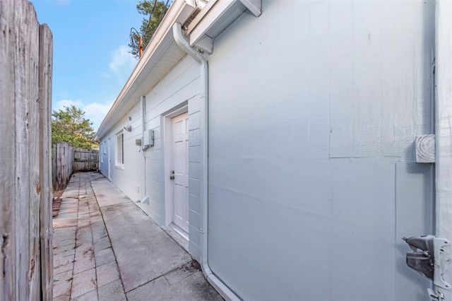 360 57TH STREET N, St Petersburg, FL 33710