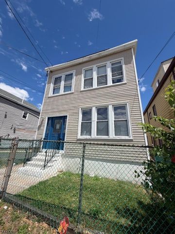 393 Madison Ave 3, Paterson City, NJ 07524