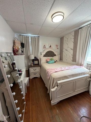 393 Madison Ave 3, Paterson City, NJ 07524