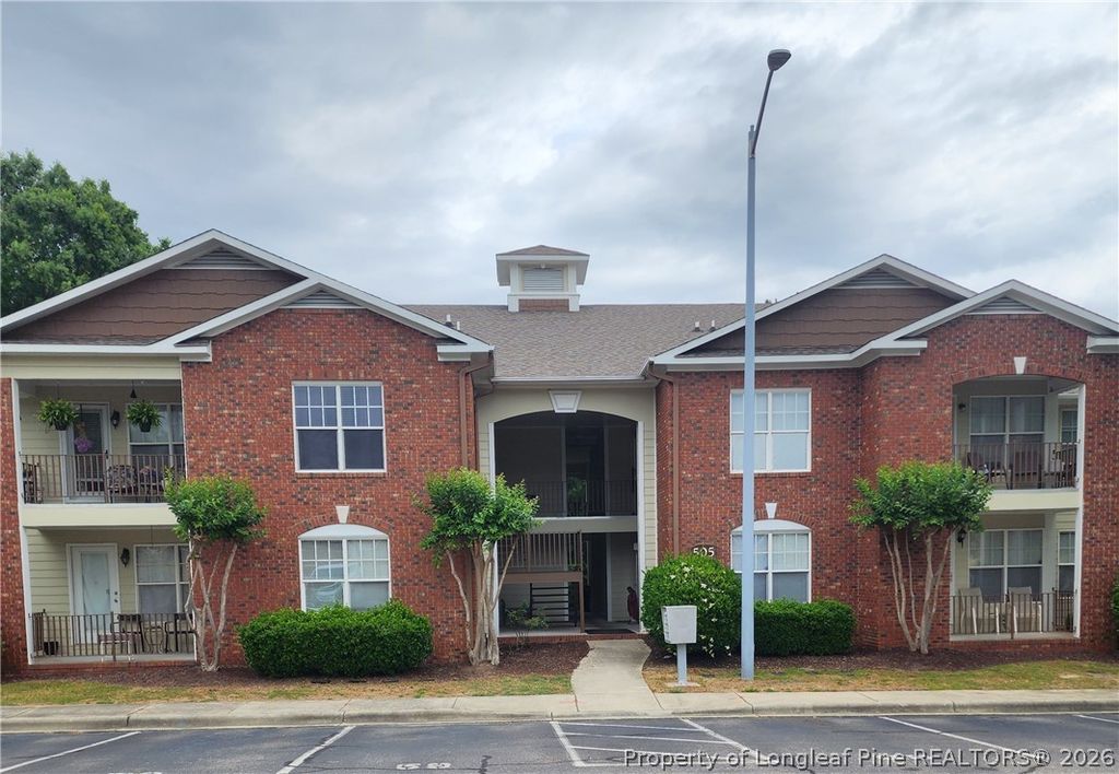 505 MEADOWLAND Court 9, Fayetteville, NC 28348