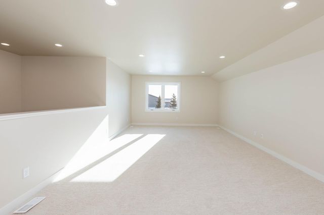 10311 Burgundy Drive, Horace, ND 58047