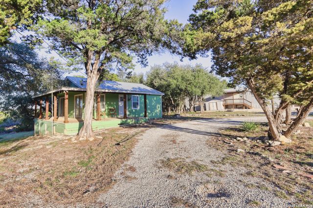 1352 Linda, Canyon Lake, TX 78133