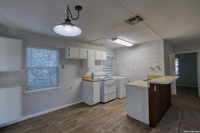 1352 Linda, Canyon Lake, TX 78133