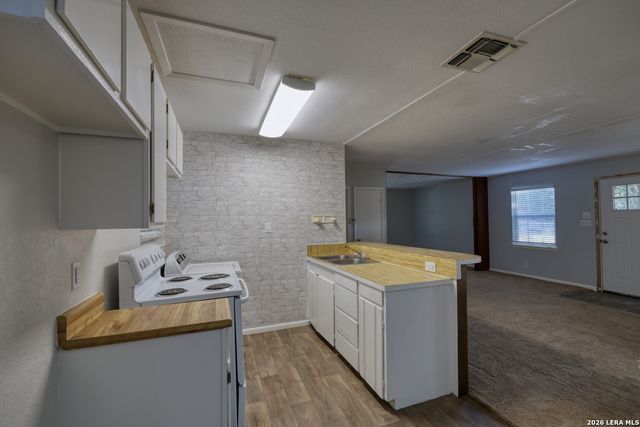 1352 Linda, Canyon Lake, TX 78133