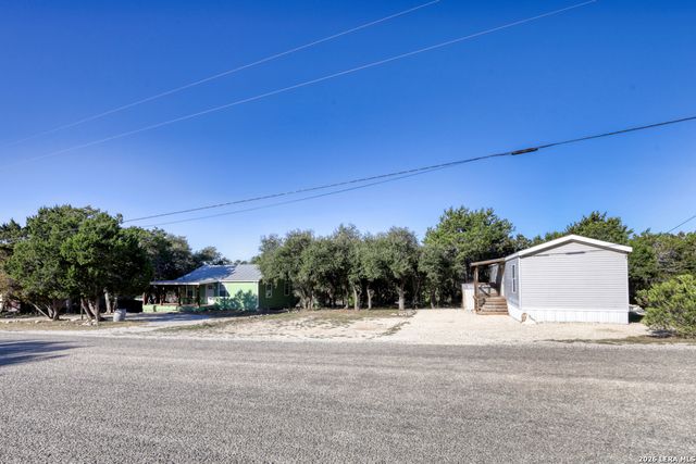 1352 Linda, Canyon Lake, TX 78133