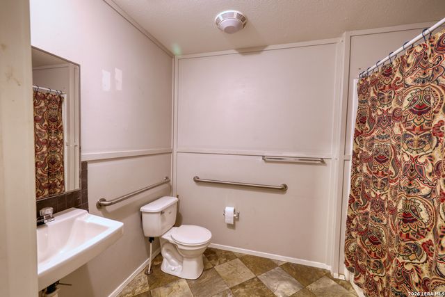 1352 Linda, Canyon Lake, TX 78133