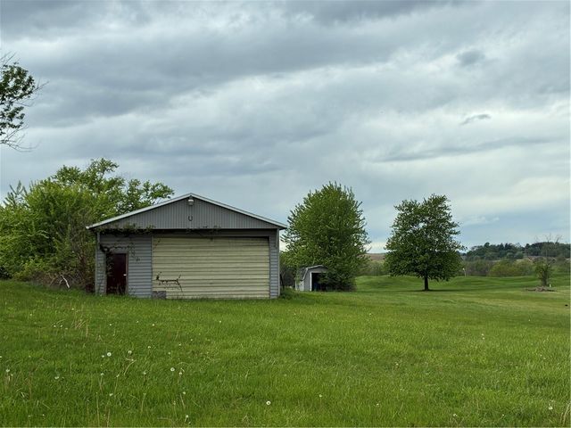 105 Lentz Rd, Unity Twp, PA 15650