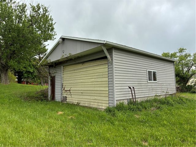105 Lentz Rd, Unity Twp, PA 15650