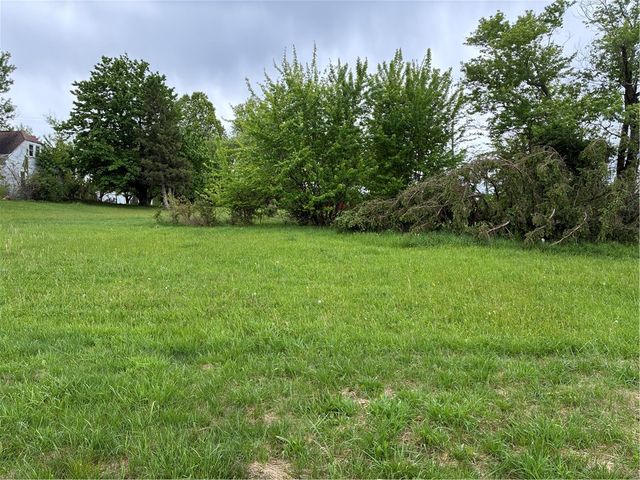 105 Lentz Rd, Unity Twp, PA 15650