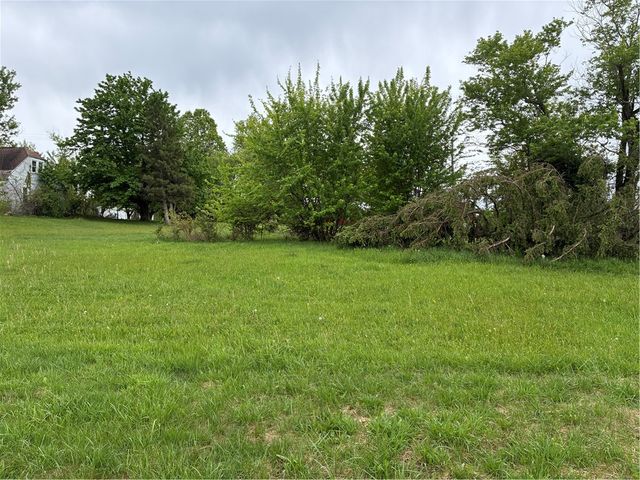 105 Lentz Rd, Unity Twp, PA 15650