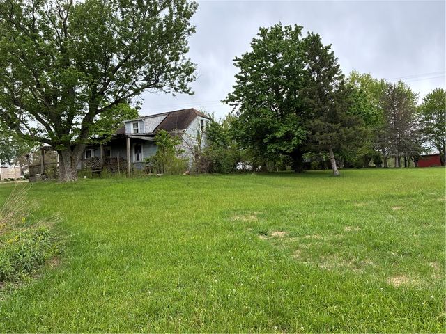 105 Lentz Rd, Unity Twp, PA 15650