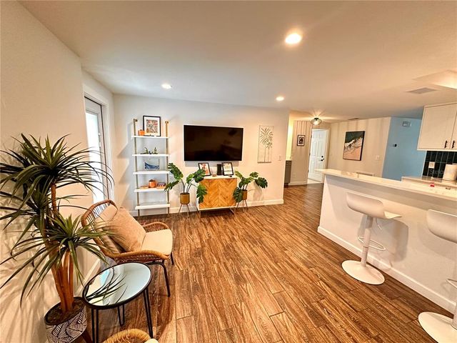 1503 EDNA AVE NW, Largo, FL 33770