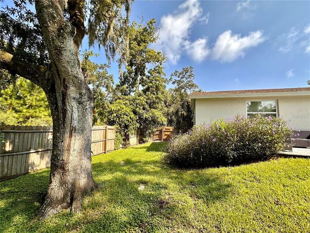 1503 EDNA AVE NW, Largo, FL 33770