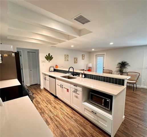 1503 EDNA AVE NW, Largo, FL 33770