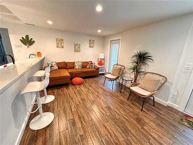 1503 EDNA AVE NW, Largo, FL 33770