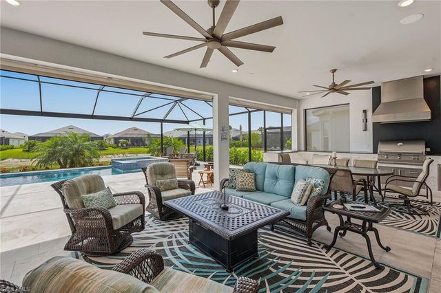 15848 Triesta LN, Naples, FL 34114