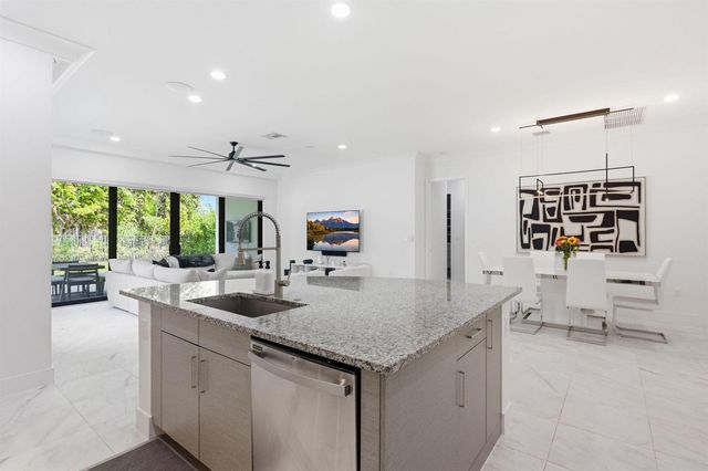 8544 Apple Falls Lane, Boca Raton, FL 33496