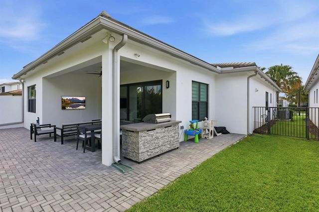8544 Apple Falls Lane, Boca Raton, FL 33496