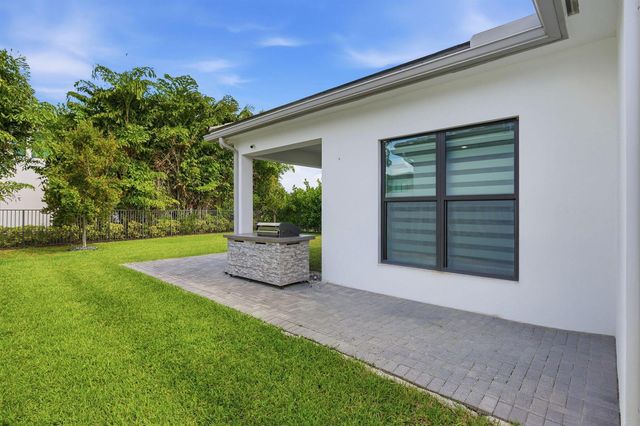 8544 Apple Falls Lane, Boca Raton, FL 33496