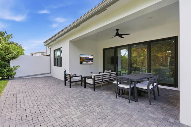 8544 Apple Falls Lane, Boca Raton, FL 33496