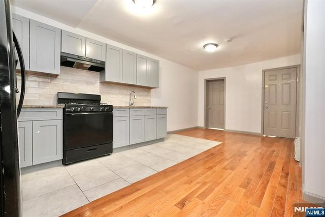 47 Fleming Avenue, Newark, NJ 07105