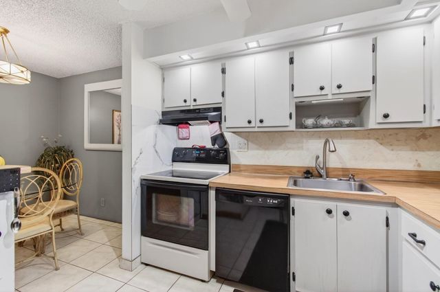 15496 Lakes Of Delray Boulevard 104, Delray Beach, FL 33484