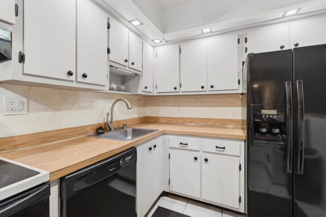 15496 Lakes Of Delray Boulevard 104, Delray Beach, FL 33484