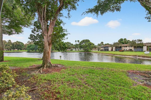 15496 Lakes Of Delray Boulevard 104, Delray Beach, FL 33484
