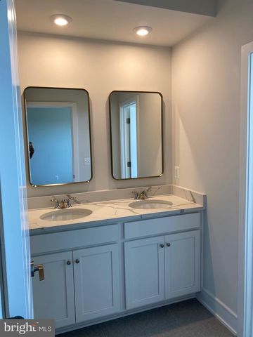 23083 SOARING TER, Ashburn, VA 20148
