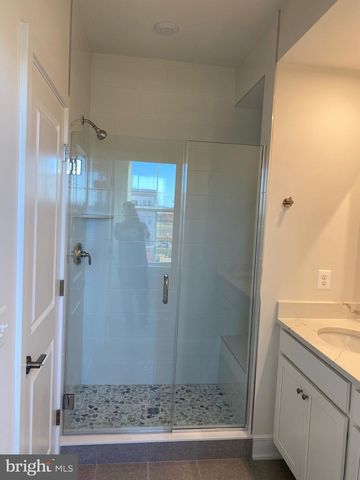 23083 SOARING TER, Ashburn, VA 20148