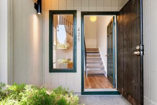 425 W Freeway Dr, Napa, CA 94558