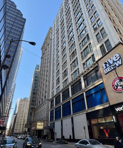 8 W MONROE Street P-12, Chicago, IL 60603