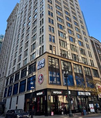 8 W MONROE Street P-12, Chicago, IL 60603