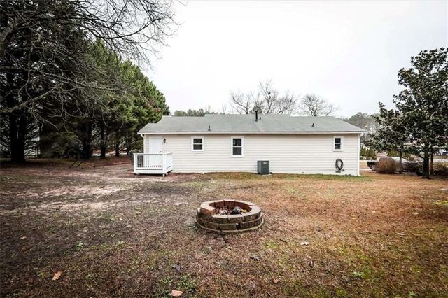 106 Village Drive, Hiram, GA 30141