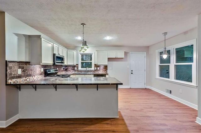 106 Village Drive, Hiram, GA 30141