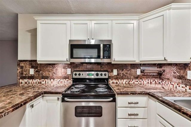 106 Village Drive, Hiram, GA 30141