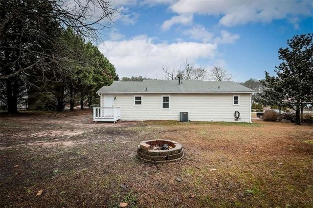 106 Village Drive, Hiram, GA 30141