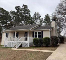 106 Village Drive, Hiram, GA 30141