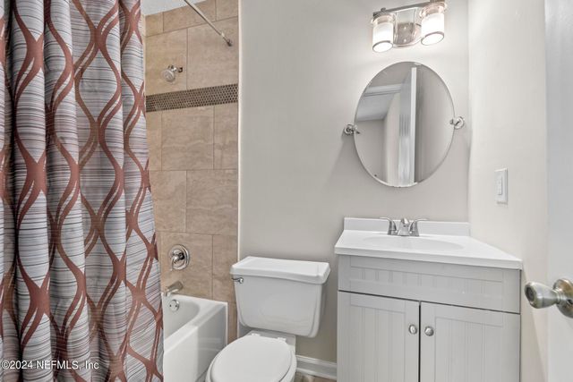 6121 KEY HOLLOW Court, Jacksonville, FL 32205