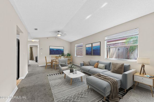 6121 KEY HOLLOW Court, Jacksonville, FL 32205