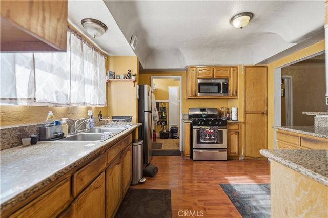 1308 W 82nd Street, Los Angeles, CA 90044