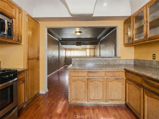 1308 W 82nd Street, Los Angeles, CA 90044