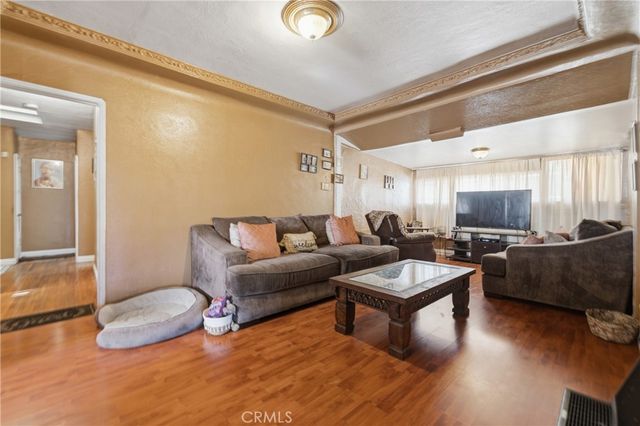 1308 W 82nd Street, Los Angeles, CA 90044