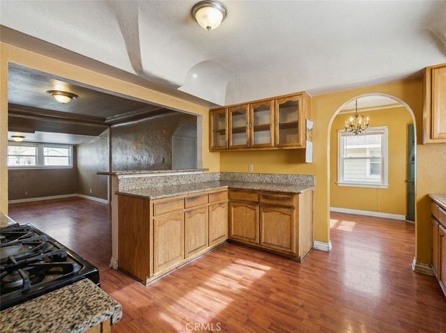 1308 W 82nd Street, Los Angeles, CA 90044