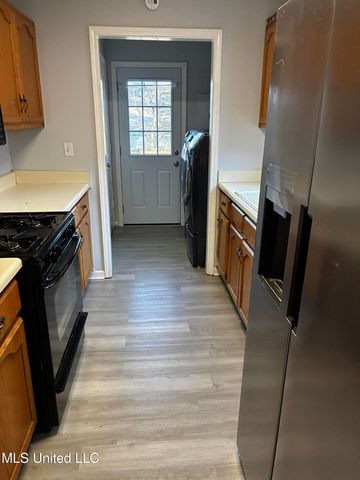 3245 Edenshire Lane, Horn Lake, MS 38637