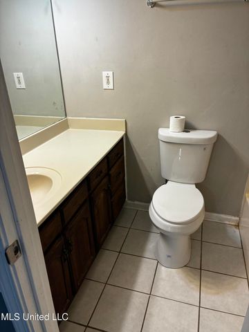 3245 Edenshire Lane, Horn Lake, MS 38637