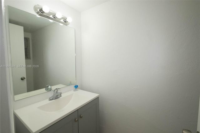 1075 93rd St 403, Bay Harbor Islands, FL 33154