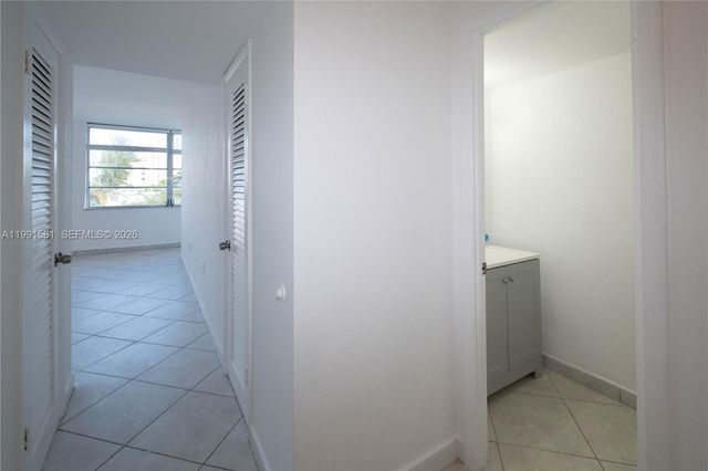 1075 93rd St 403, Bay Harbor Islands, FL 33154