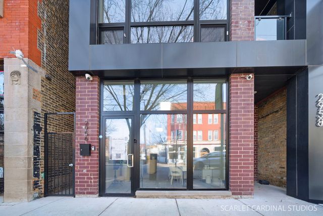 2956 N Lincoln Avenue, Chicago, IL 60657